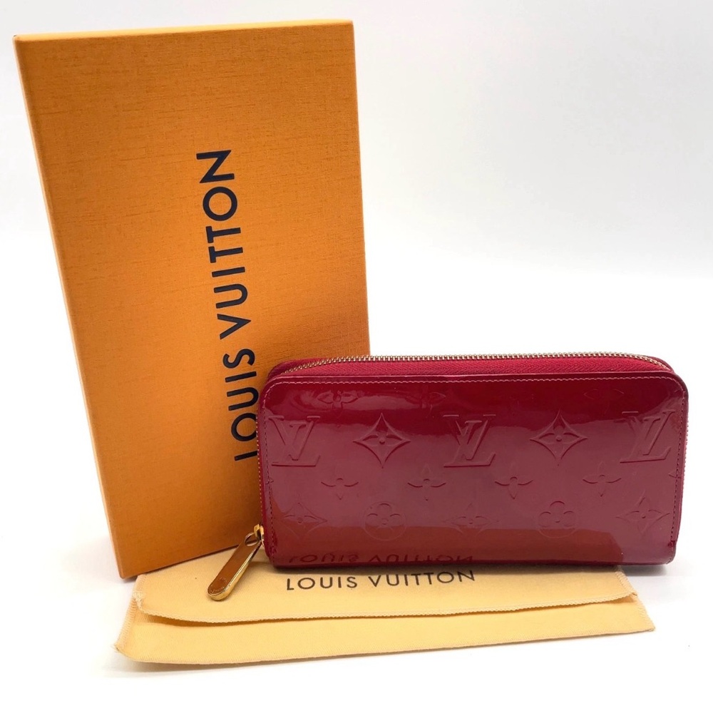 Auth Louis Vuitton Monogram Vernis Red Round Zippy Wallet